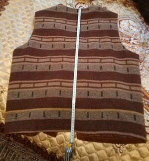Жилет утеплённый из натуральной замши и шерсти