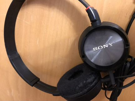 Наушники Sony в хорошем состоянии оригинал