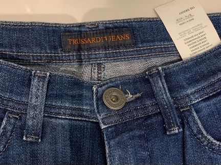 Джинсы Trussardi