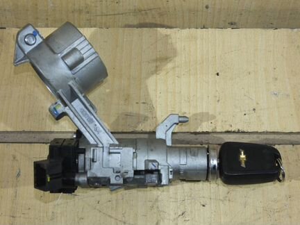 Замок зажигания Шевроле Авео т300