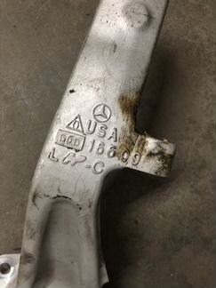 Поворотный кулак на мерседес 166