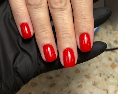 Маникюр и педикюр