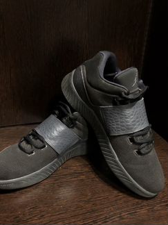 Кроссовки Jordan