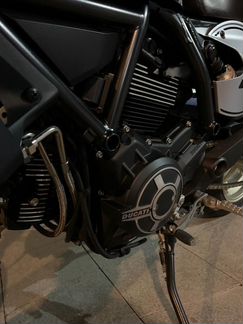 Ducati scrambler cafe racer