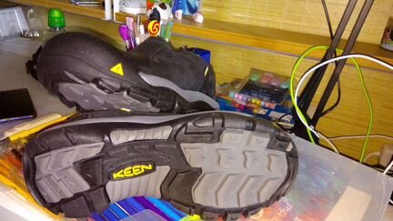 Бужские ботинки keen 41/40