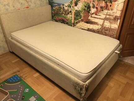 Кровать полутороспальная