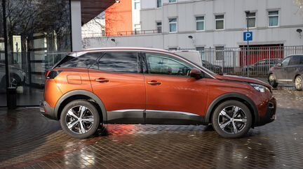Peugeot 3008 1.6 AT, 2020
