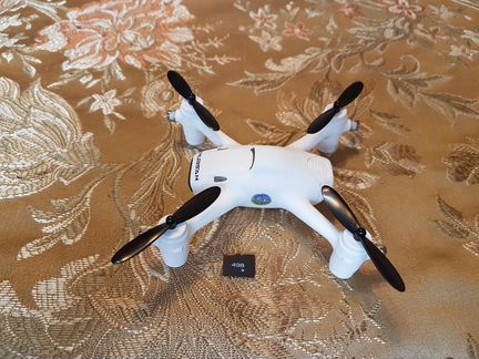 Продаю Новый р/у квадрокоптер Hubsan X 4 Mini с HD
