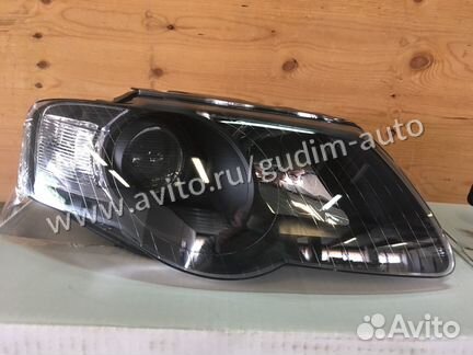 Фара передняя Фольксваген Пассат Б6 с 2005 черные
