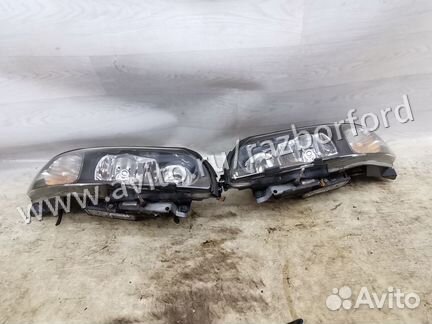 Фара Volvo S60 Дорестайлинг ксенон