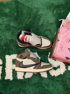 Nike Jordan 1 Travis Scott