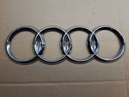 Эмблема крышки багажника Audi